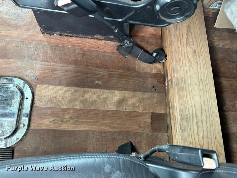 image for item NE9051 2000 Peterbilt 379  semi truck