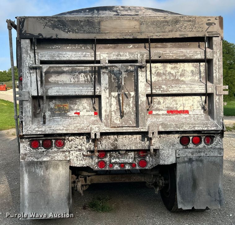 image for item NL9391 2009 Travis T/102  end dump trailer