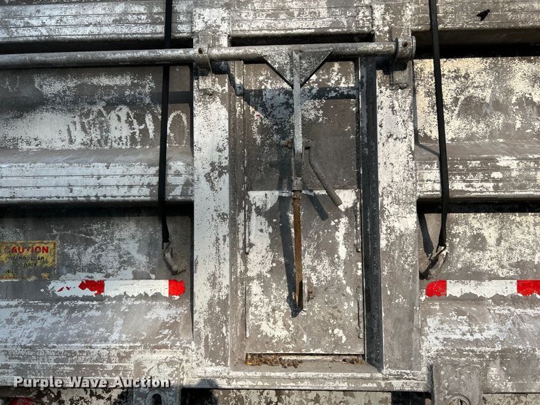 image for item NL9391 2009 Travis T/102  end dump trailer