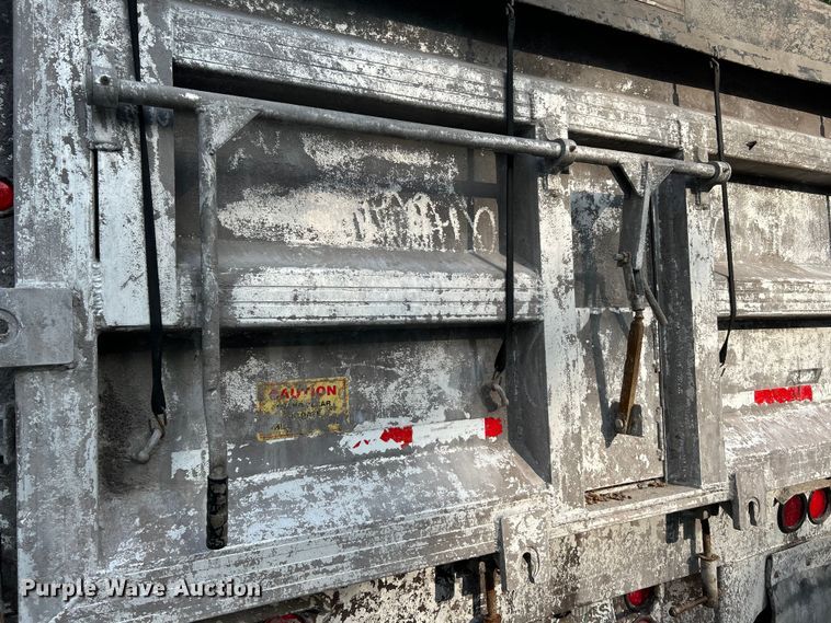 image for item NL9391 2009 Travis T/102  end dump trailer