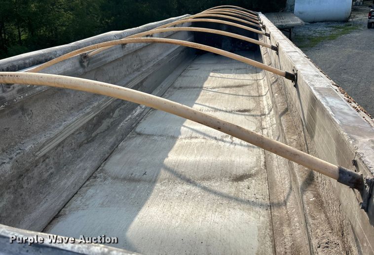 image for item NL9391 2009 Travis T/102  end dump trailer