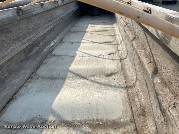 image for item NL9391 2009 Travis T/102  end dump trailer