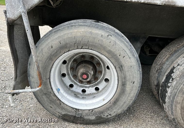 image for item NL9391 2009 Travis T/102  end dump trailer