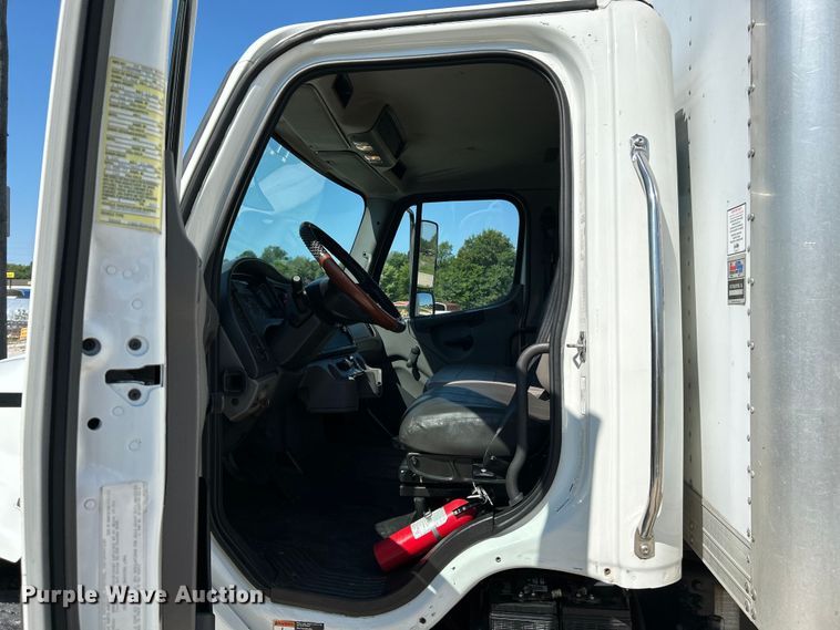 image for item NL9469 2014 Freightliner Business Class M2  box truck