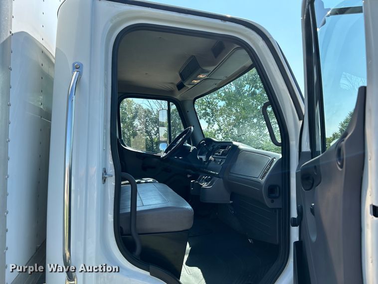 image for item NL9469 2014 Freightliner Business Class M2  box truck