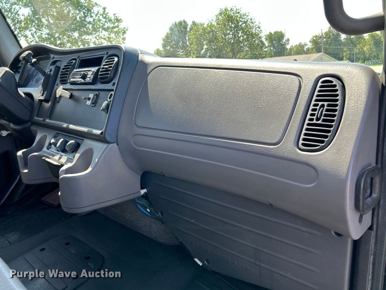 image for item NL9469 2014 Freightliner Business Class M2  box truck