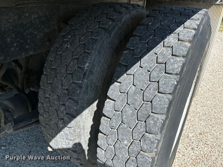 image for item NL9469 2014 Freightliner Business Class M2  box truck