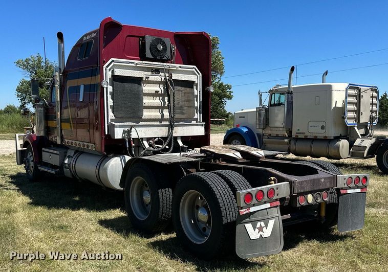 image for item NP9408 2007 Western Star 4900FA  glider kit semi truck