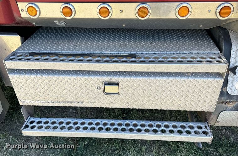 image for item NP9408 2007 Western Star 4900FA  glider kit semi truck