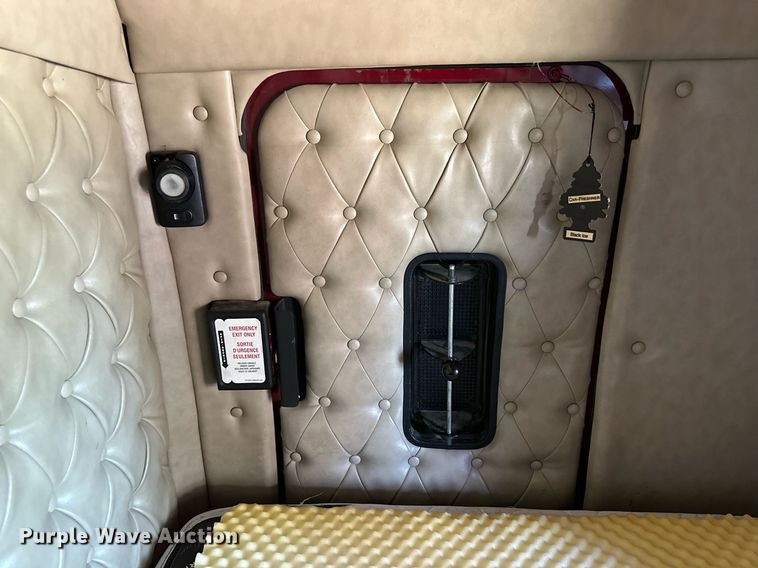 image for item NP9408 2007 Western Star 4900FA  glider kit semi truck