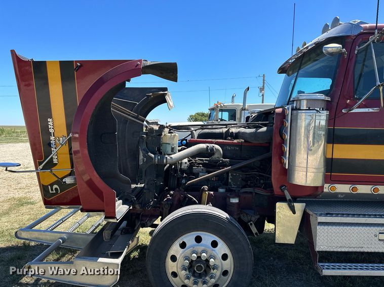 image for item NP9408 2007 Western Star 4900FA  glider kit semi truck