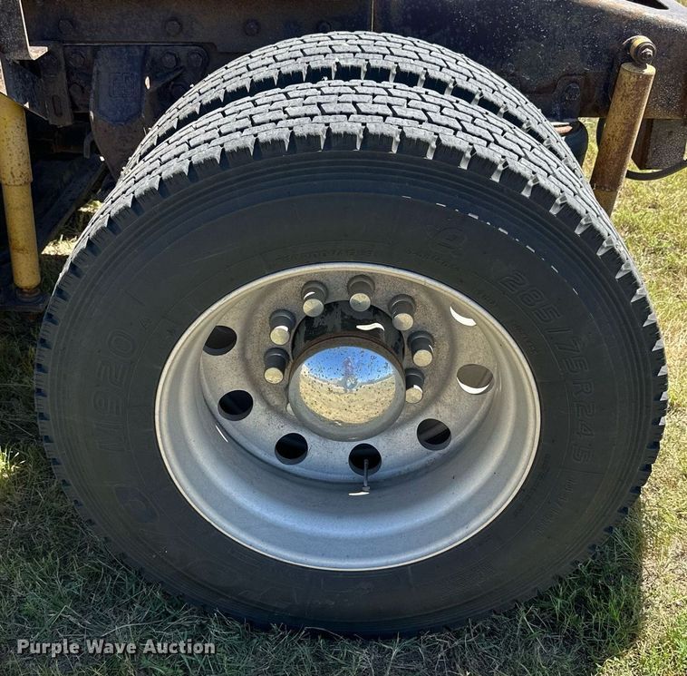 image for item NP9408 2007 Western Star 4900FA  glider kit semi truck