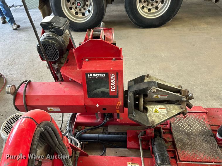 image for item NP9968 Hunter Engineering Company TCX625HD  tire machine