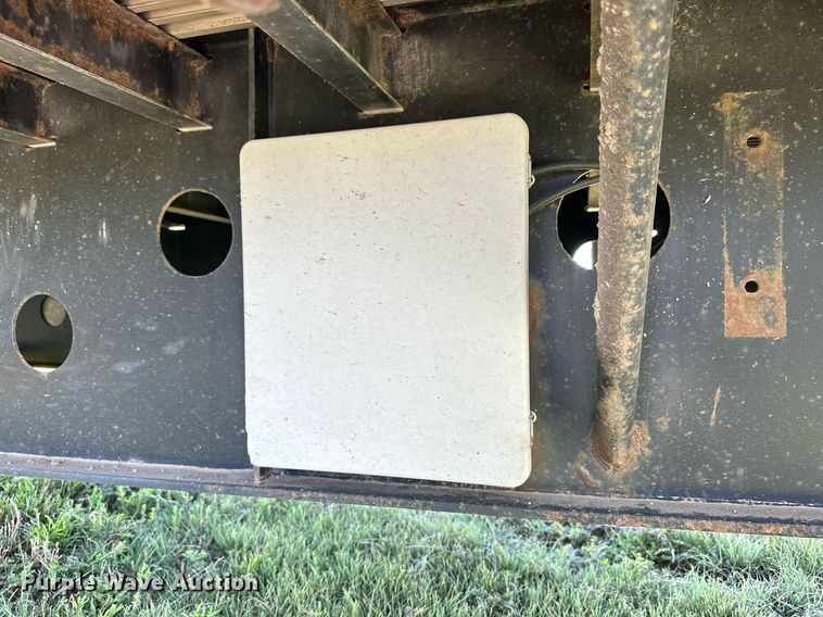 image for item NP9996 2008 Transcraft DTL-2100  drop deck equipment trailer