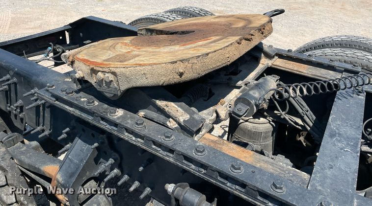 image for item NT9428 2017 Volvo VNL 780  semi truck