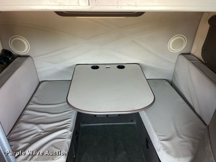 image for item NT9428 2017 Volvo VNL 780  semi truck