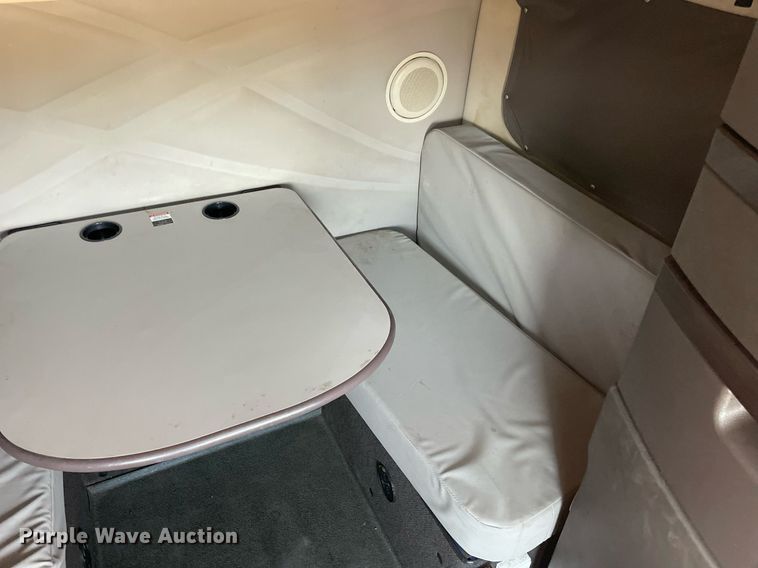 image for item NT9428 2017 Volvo VNL 780  semi truck