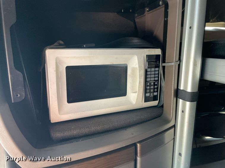 image for item NT9428 2017 Volvo VNL 780  semi truck