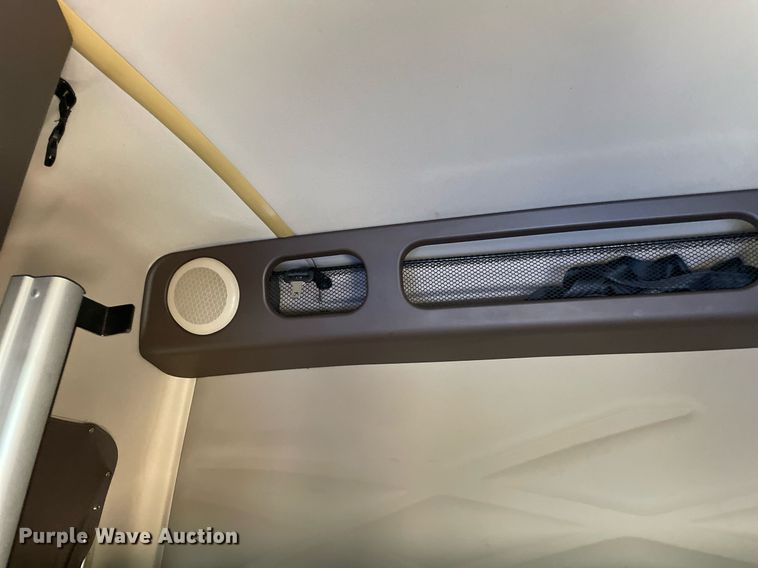 image for item NT9428 2017 Volvo VNL 780  semi truck