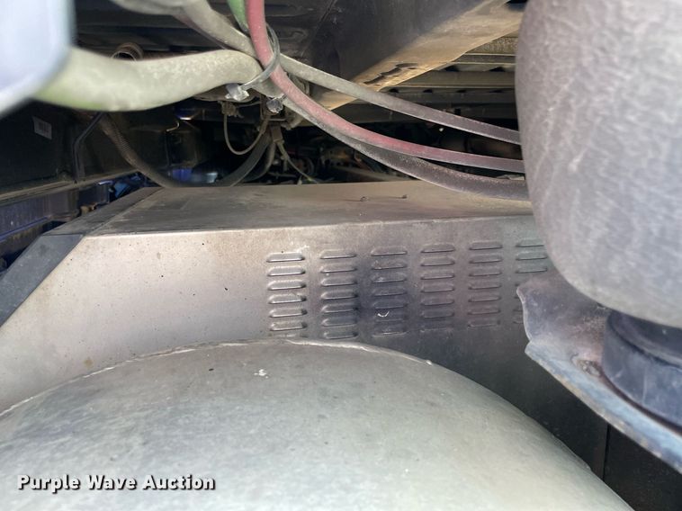 image for item NT9428 2017 Volvo VNL 780  semi truck