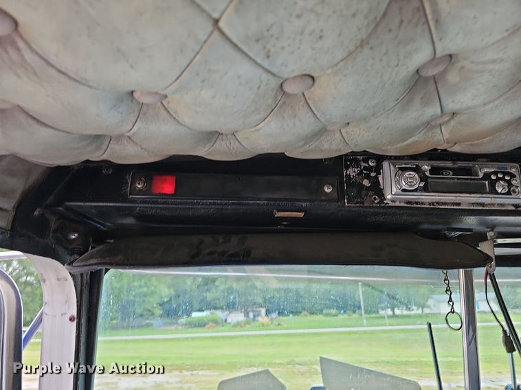 image for item NT9807 1985 Kenworth W900  semi truck