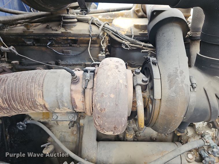 image for item NT9807 1985 Kenworth W900  semi truck