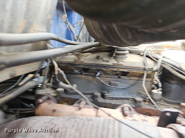 image for item NT9807 1985 Kenworth W900  semi truck