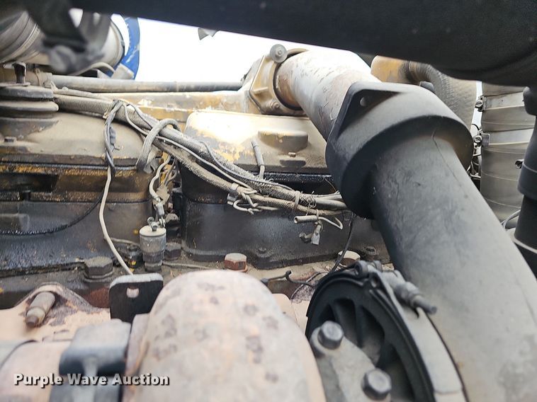 image for item NT9807 1985 Kenworth W900  semi truck