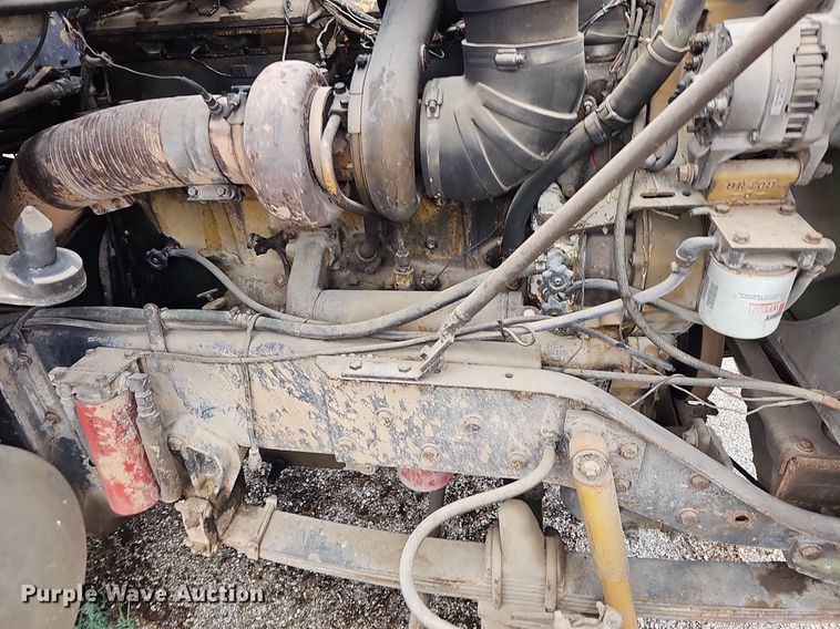 image for item NT9807 1985 Kenworth W900  semi truck