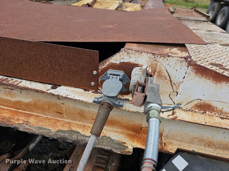 image for item NT9807 1985 Kenworth W900  semi truck