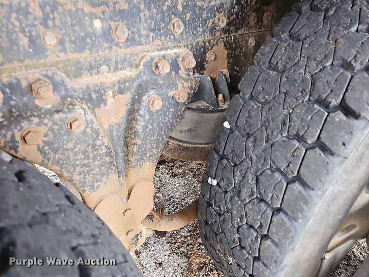 image for item NT9807 1985 Kenworth W900  semi truck