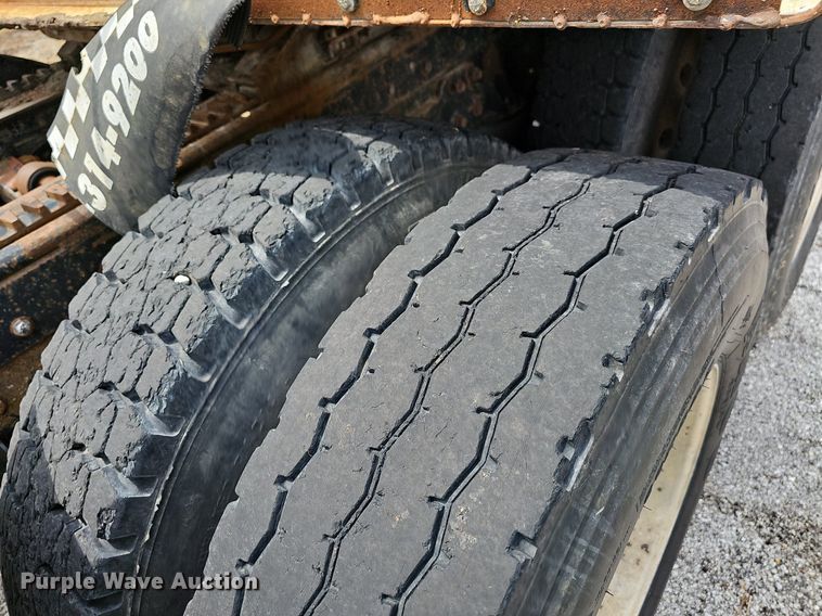 image for item NT9807 1985 Kenworth W900  semi truck