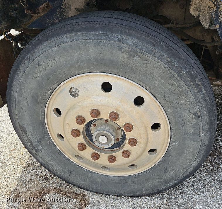 image for item NT9807 1985 Kenworth W900  semi truck