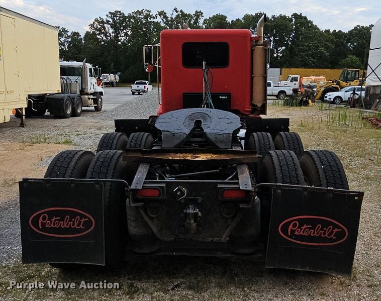 image for item NT9820 2000 Peterbilt 377  semi truck
