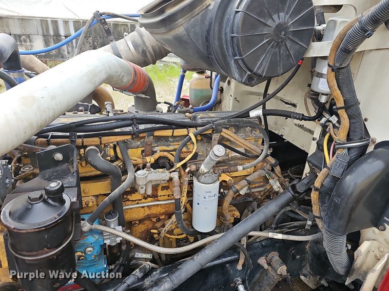 image for item NT9820 2000 Peterbilt 377  semi truck