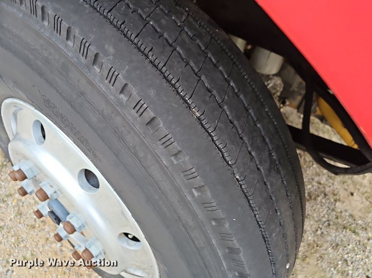 image for item NT9820 2000 Peterbilt 377  semi truck