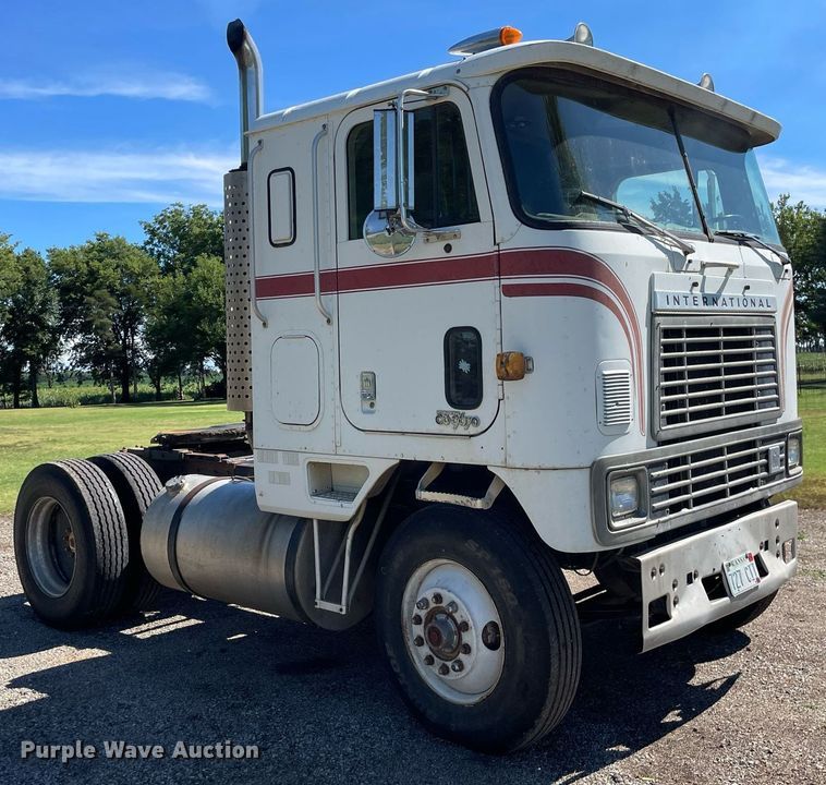 image for item NY9554 1981 International CO-9670 XL Series  semi truck