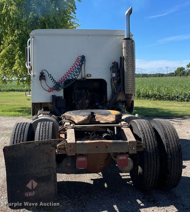 image for item NY9554 1981 International CO-9670 XL Series  semi truck