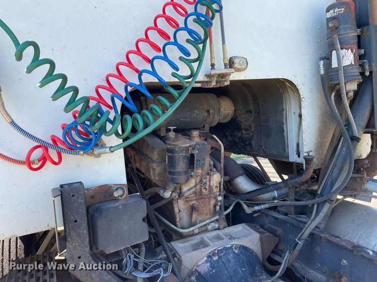 image for item NY9554 1981 International CO-9670 XL Series  semi truck