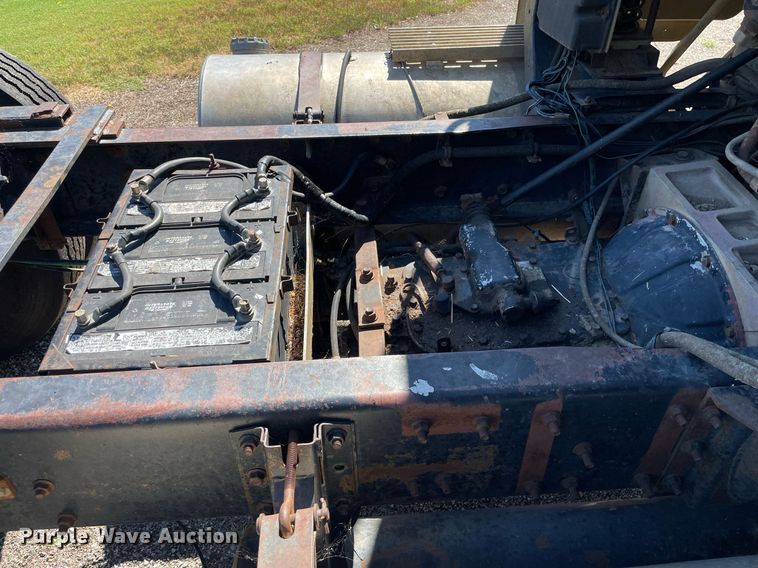 image for item NY9554 1981 International CO-9670 XL Series  semi truck