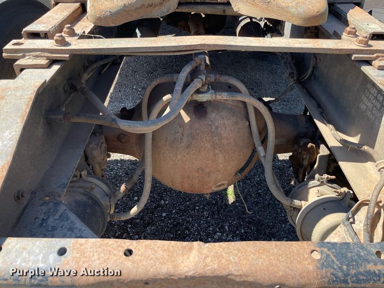 image for item NY9554 1981 International CO-9670 XL Series  semi truck