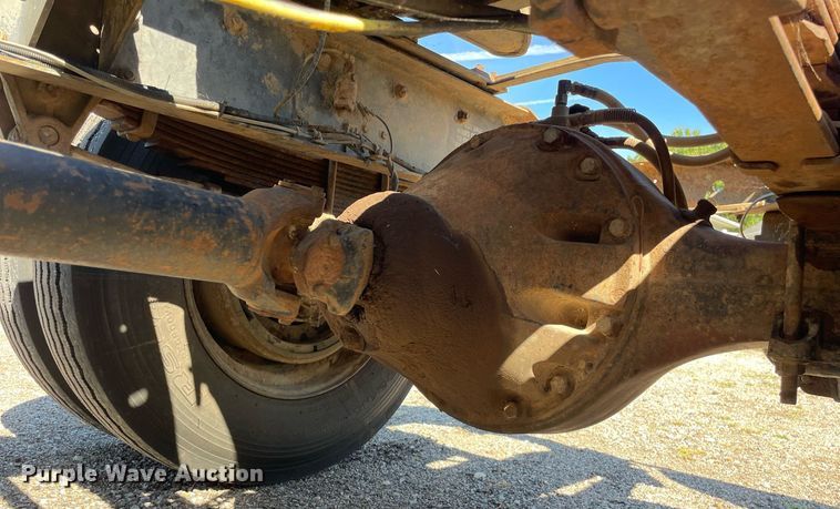 image for item NY9554 1981 International CO-9670 XL Series  semi truck