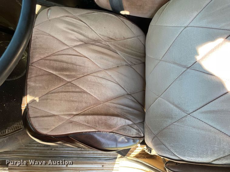 image for item NY9554 1981 International CO-9670 XL Series  semi truck