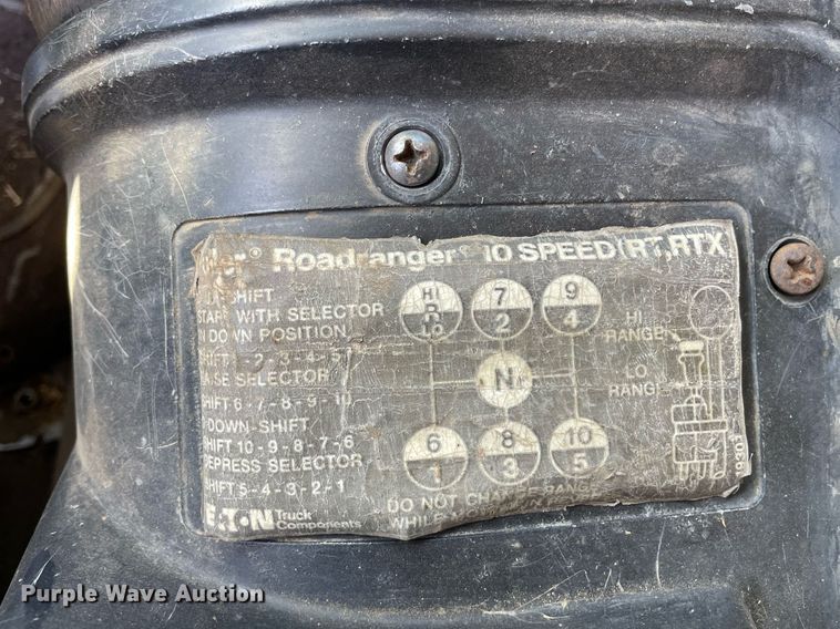 image for item NY9554 1981 International CO-9670 XL Series  semi truck