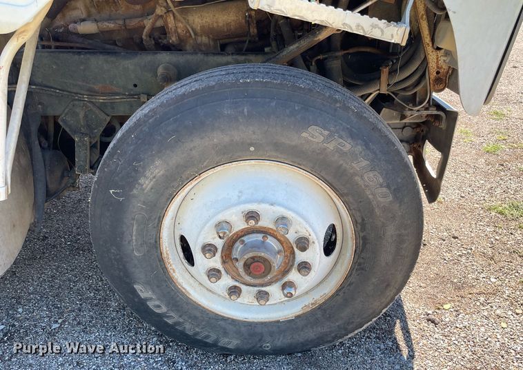 image for item NY9554 1981 International CO-9670 XL Series  semi truck