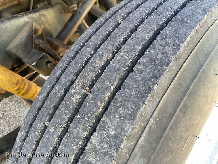 image for item NY9554 1981 International CO-9670 XL Series  semi truck