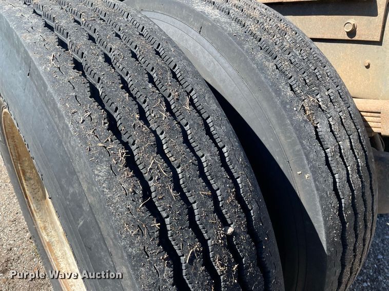 image for item NY9554 1981 International CO-9670 XL Series  semi truck