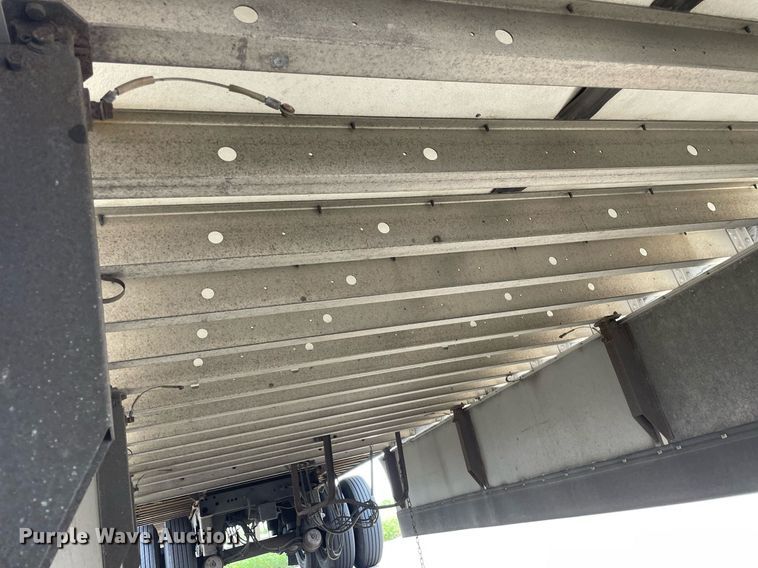 image for item NY9598 2008 Utility VS2RA  refrigerated van trailer