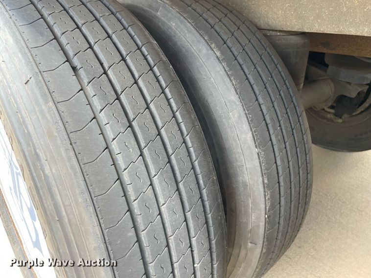 image for item NY9598 2008 Utility VS2RA  refrigerated van trailer