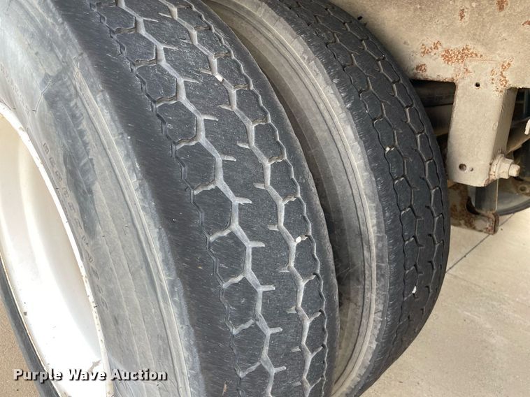 image for item NY9600 2000 Wabash  dry van trailer